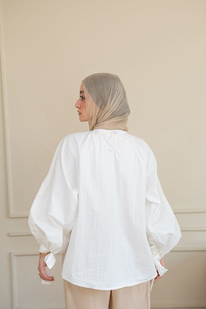 White comfy blouse