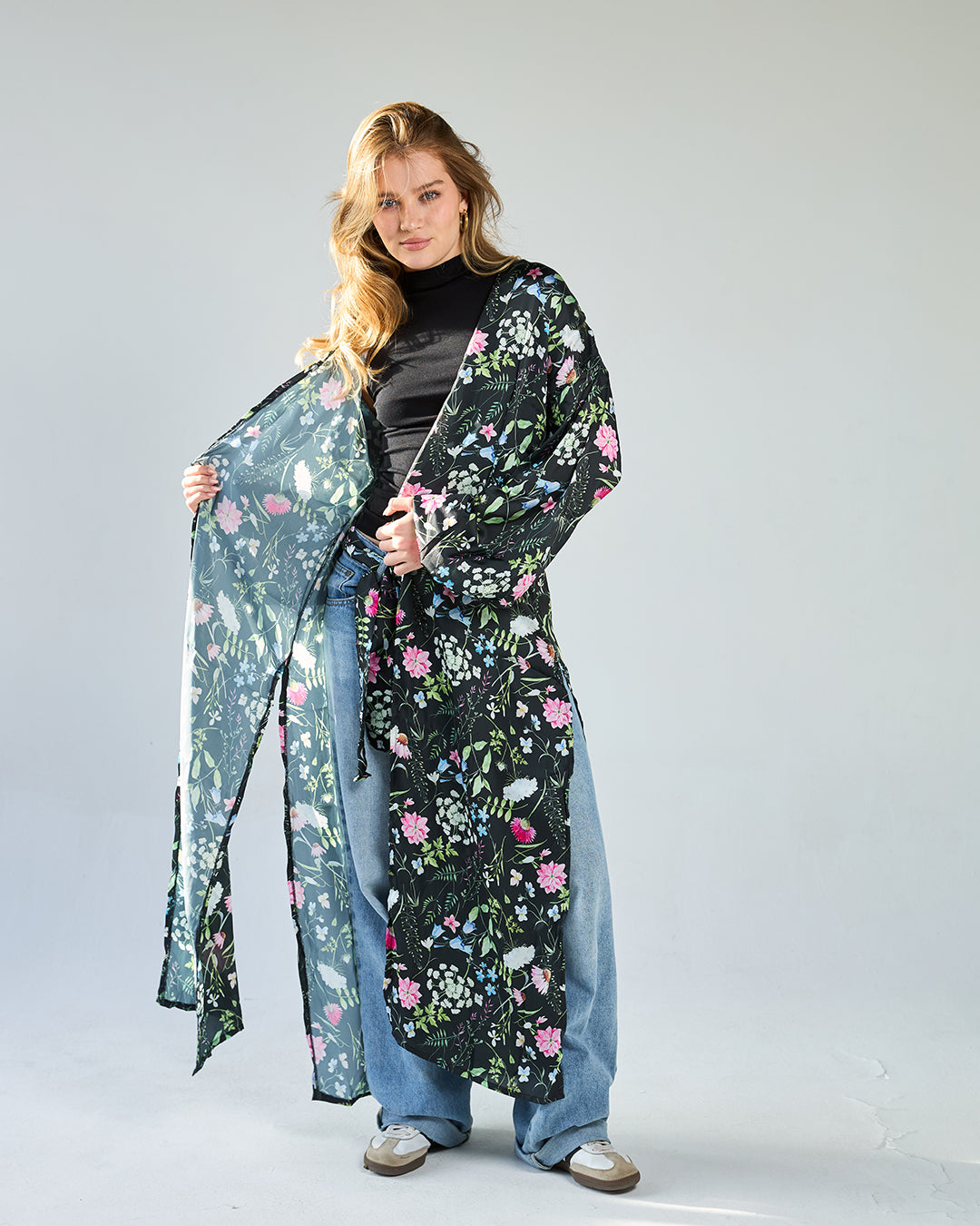 Flowery satin cardigan