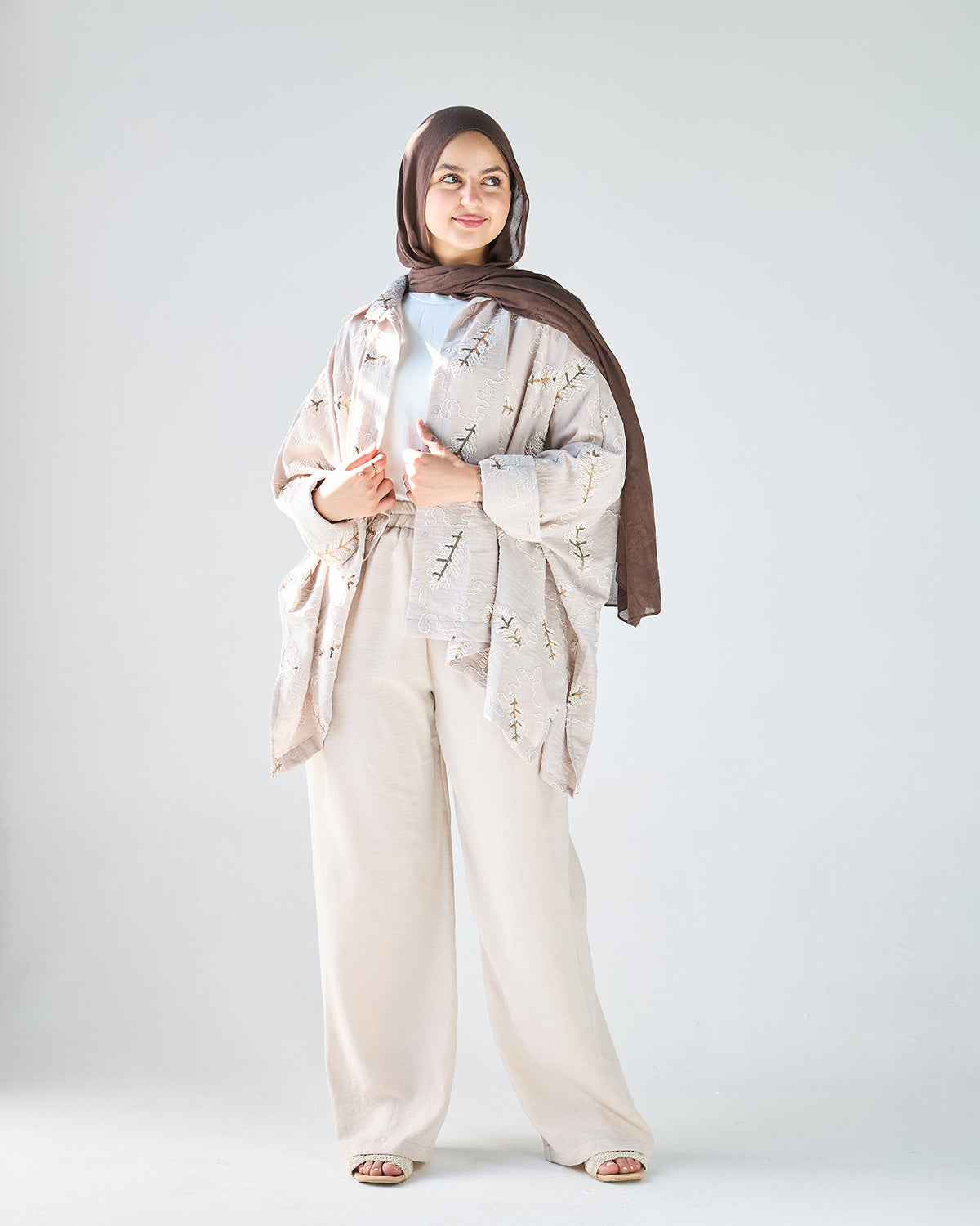 Beige half and half set