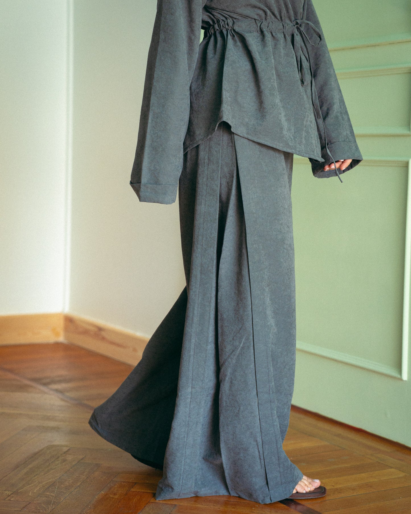 Grey emilia set