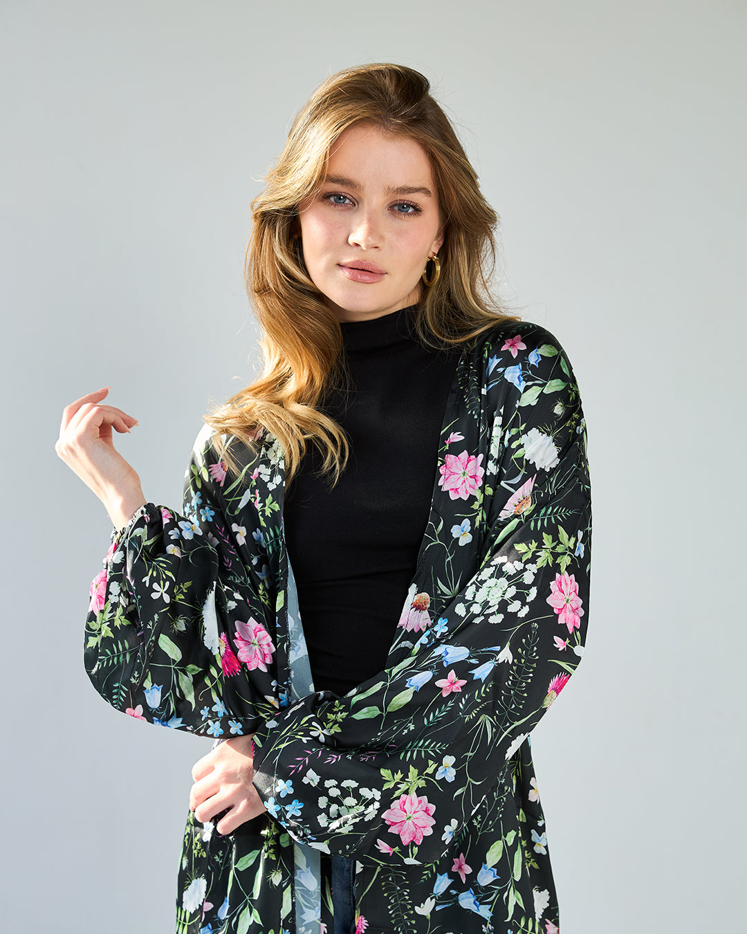 Flowery satin cardigan
