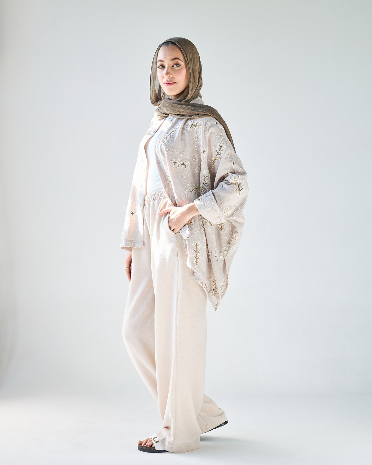 Beige half and half set