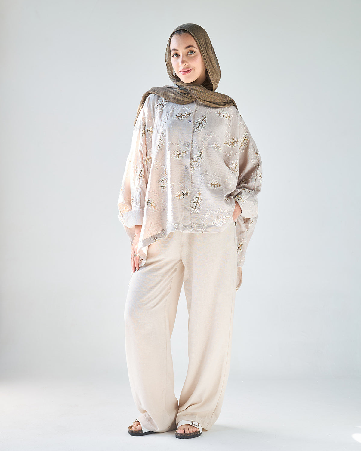 Beige half and half set