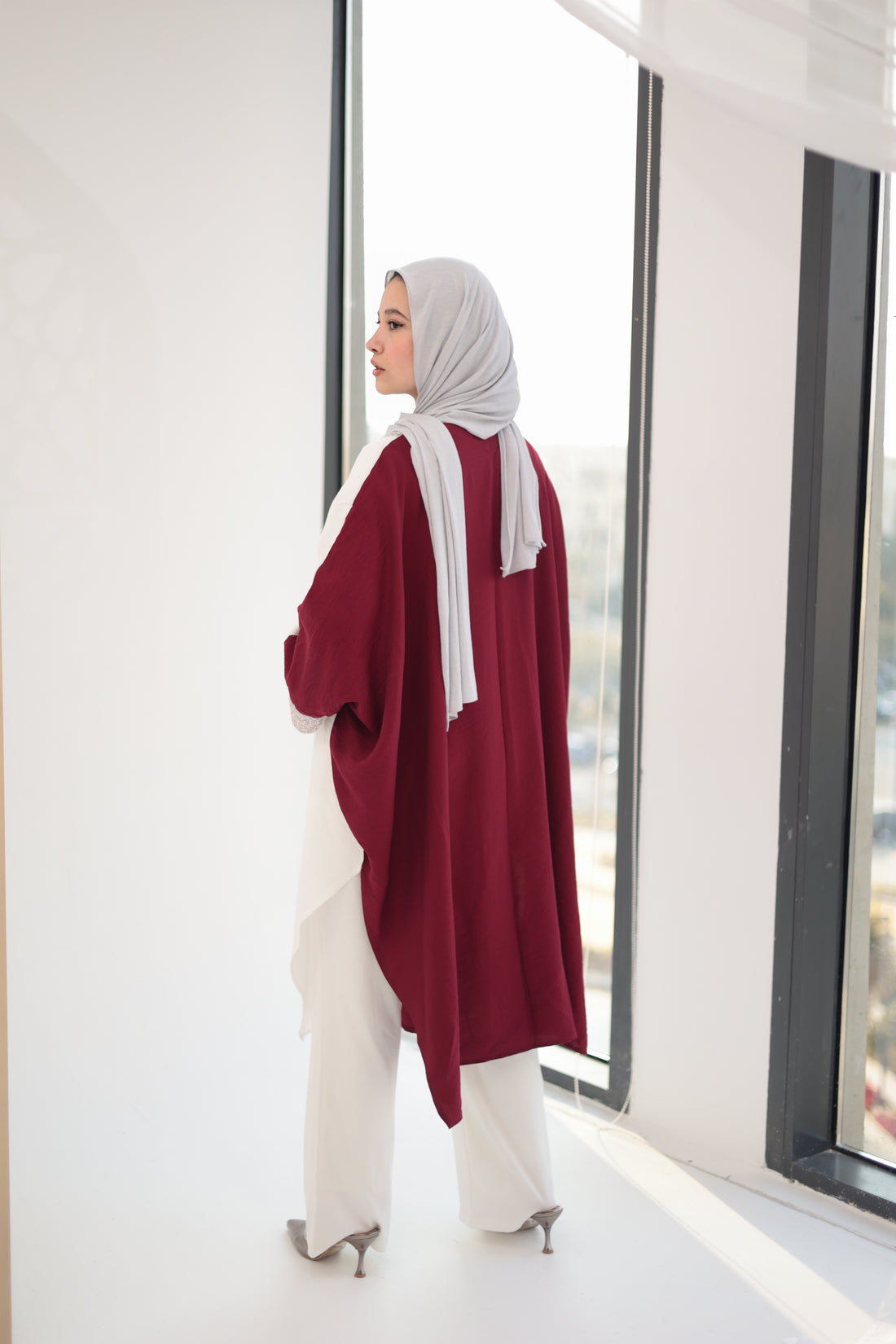 Burgandy hureya qaftan