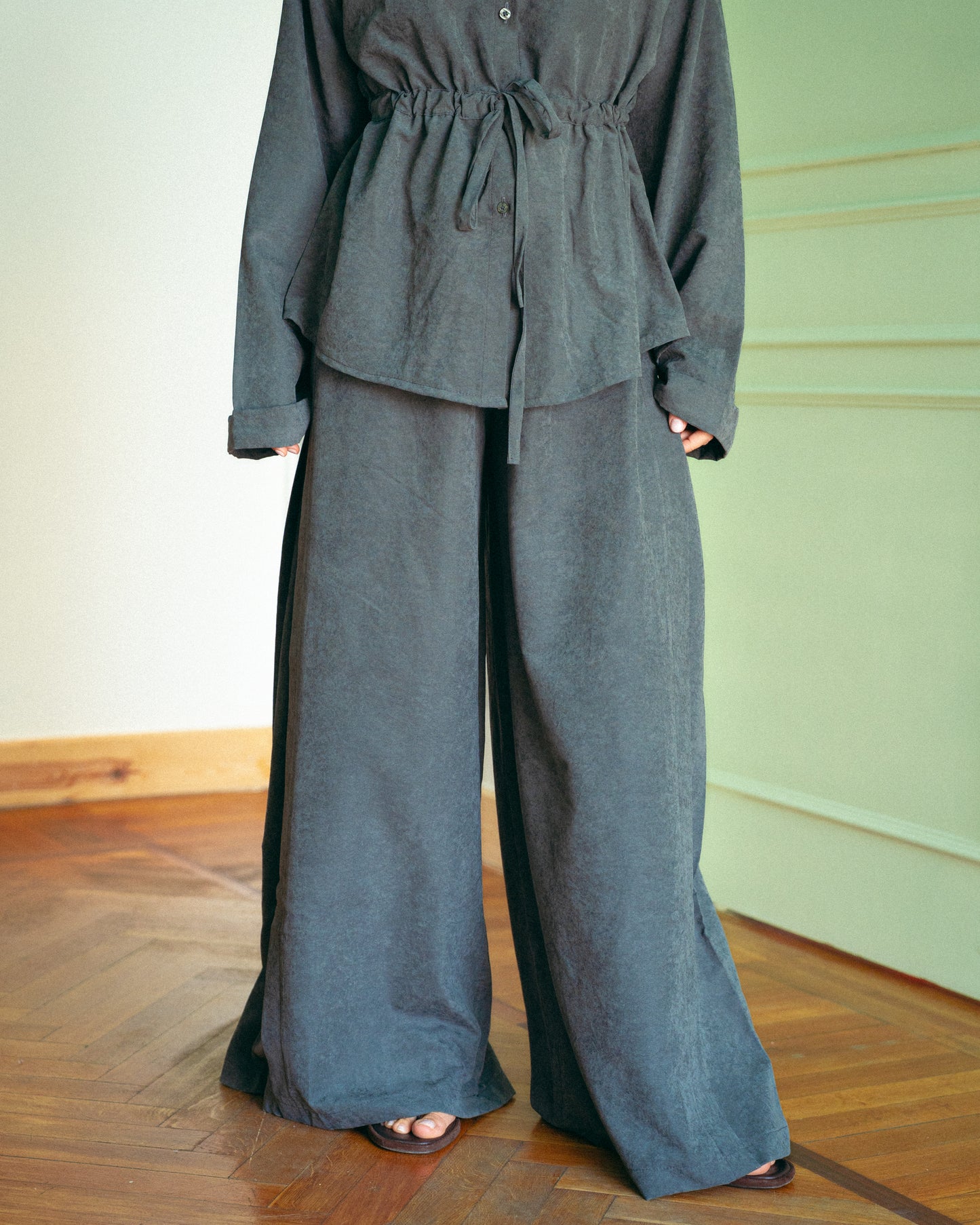 Grey emilia set