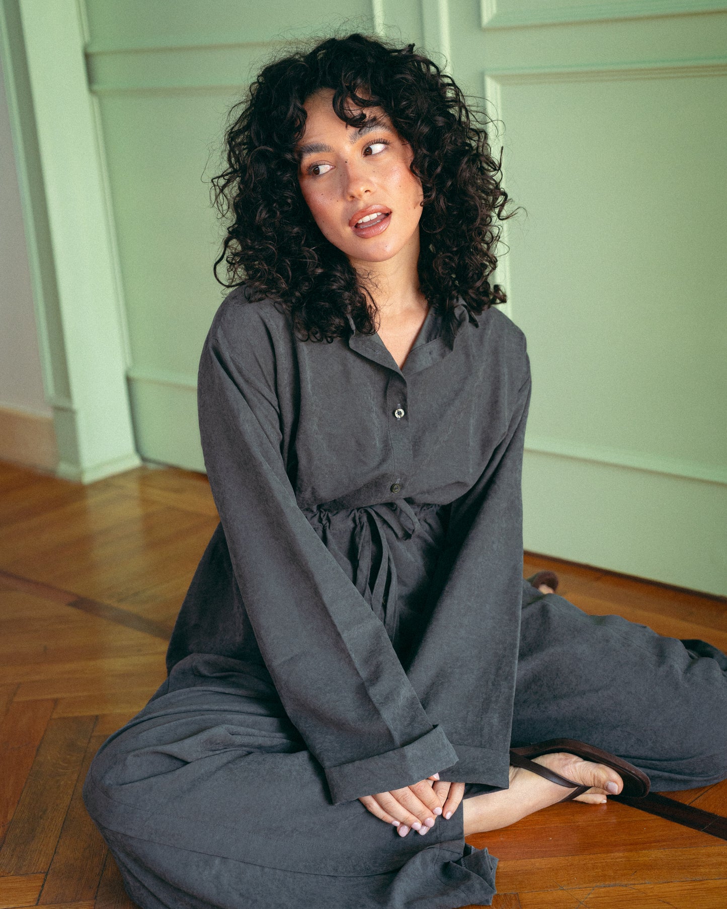 Grey emilia set