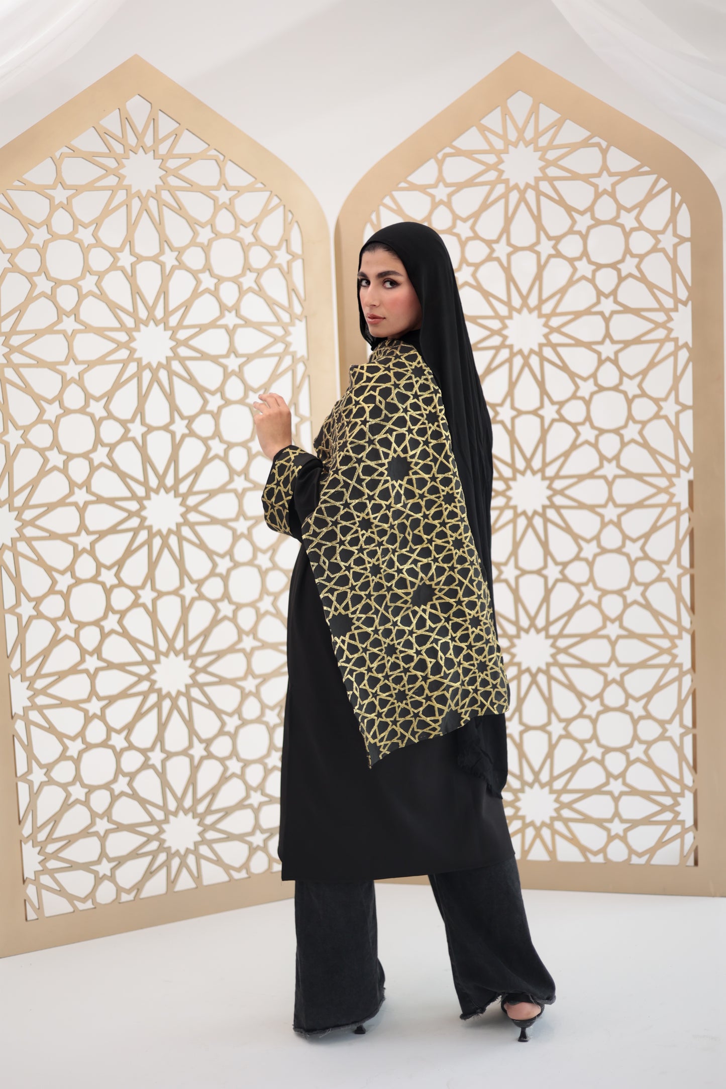 Nojoum black qaftan