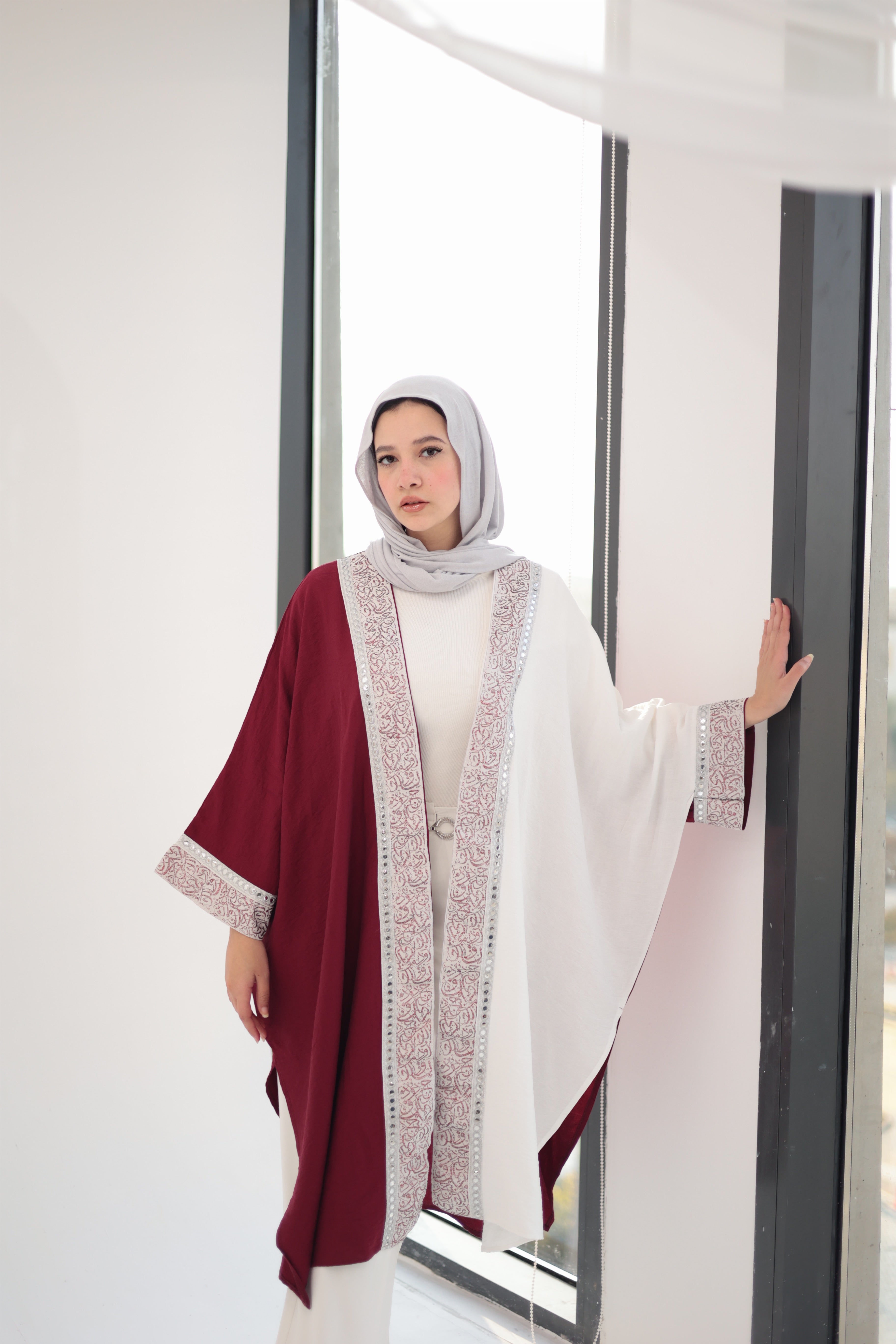 Burgandy hureya qaftan